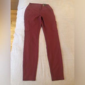 NWT size Small legging SPYDER burgundy color
